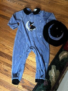 Vintage girls Halloween velour romper